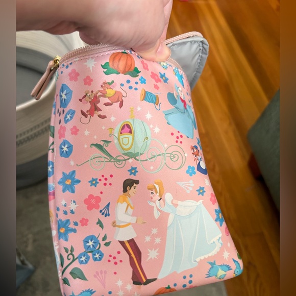 EUC Disney Baby x Petunia Pickle Bottom Cool Pixel Plus Cinderella Bag - Picture 5 of 7